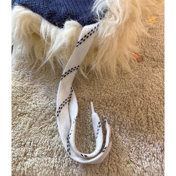 Reebok Montreal Canadiens Hat Toque Fur Trooper Hat Logo Face Off Skate Laces - Picture 14 of 14